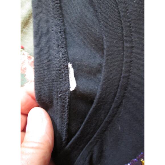 Puffy paint T-Shirt Egyptian goddess type lots of colors, golds, sparkly paints - Picture 6 of 6